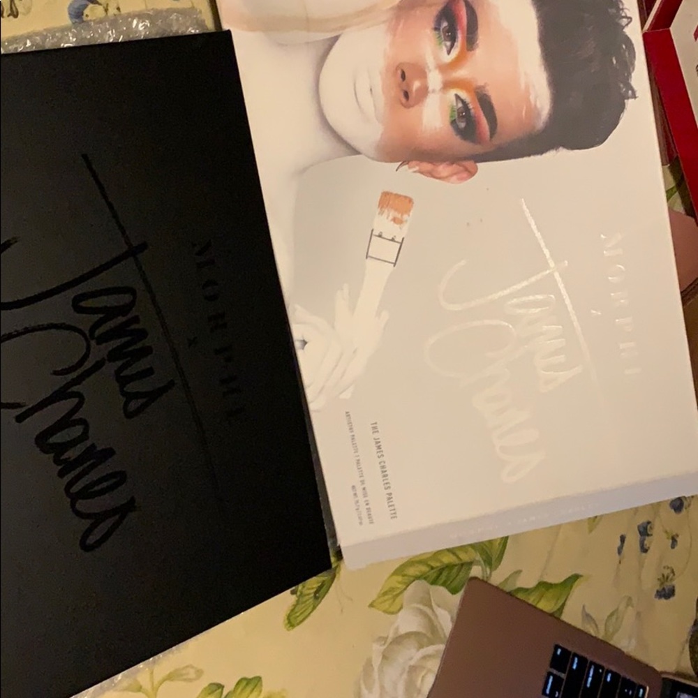 Morphe X James Charles Palette